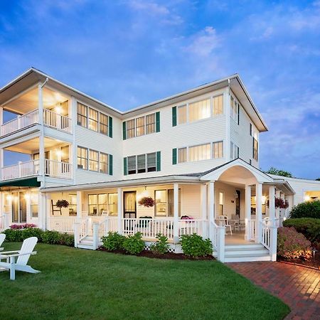 Inn At Harbor Hill Marina Niantic Bagian luar foto