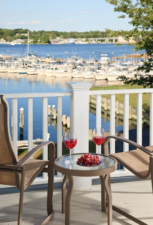Inn At Harbor Hill Marina Niantic Ruang foto